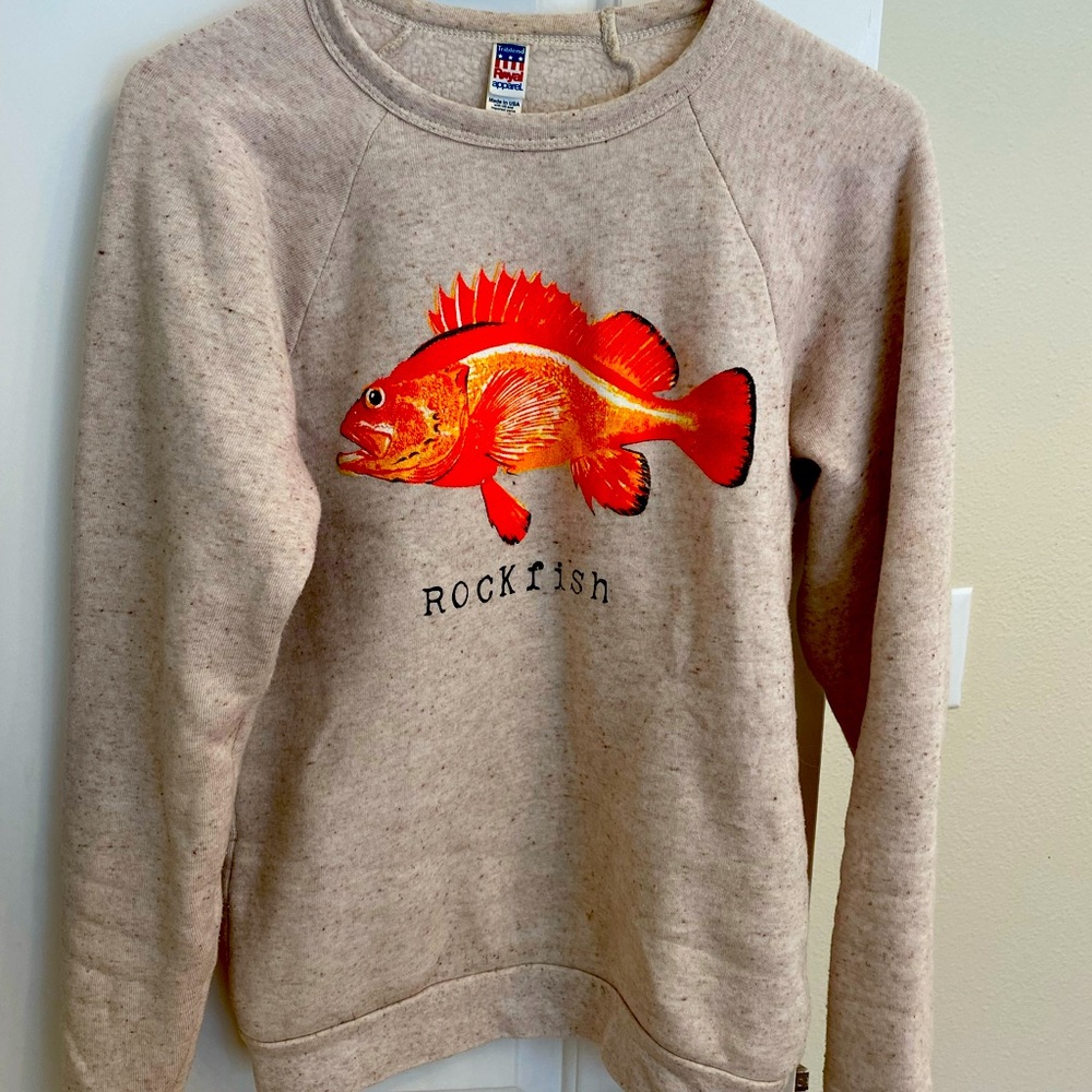 Salmon sisters Alaska crewneck women’s